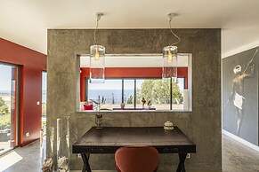 Carmim Villa by Cadenzalux