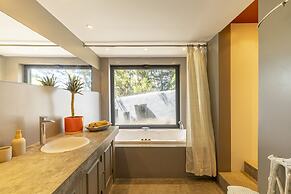 Carmim Villa by Cadenzalux