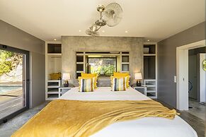 Carmim Villa by Cadenzalux