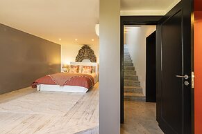 Carmim Villa by Cadenzalux