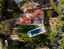 Elysian Villa by Cadenzalux