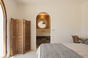 Elysian Villa by Cadenzalux