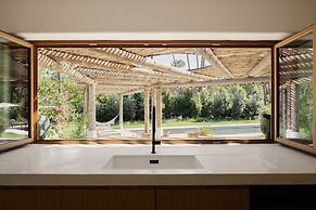 Elysian Villa by Cadenzalux