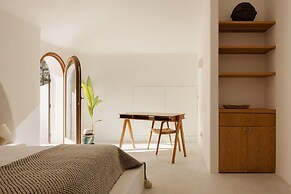 Elysian Villa by Cadenzalux