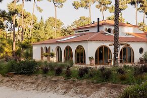 Elysian Villa by Cadenzalux