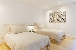 Havenwood Villa by Cadenzalux