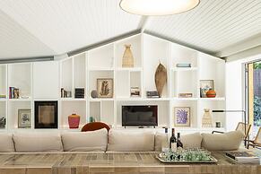 Havenwood Villa by Cadenzalux