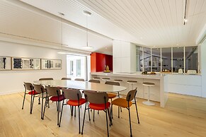 Havenwood Villa by Cadenzalux