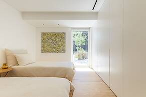 Havenwood Villa by Cadenzalux