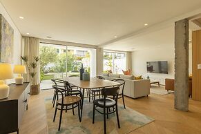 Contemporary Restelo Pool Haven by Cadenzalux