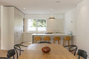 Contemporary Restelo Pool Haven by Cadenzalux