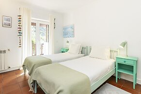 Coastal Charm Chalet by Cadenzalux