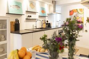 Cascais Petit Bijou by Cadenzalux
