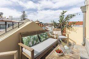 Cascais Petit Bijou by Cadenzalux