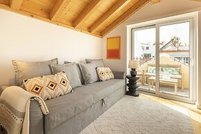 Cascais Petit Bijou by Cadenzalux