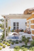 Wooden Villa By Cadenzalux