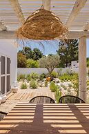 Wooden Villa By Cadenzalux