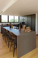 Troya Regal Villa By Cadenzalux
