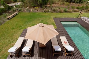 Troya Regal Villa By Cadenzalux