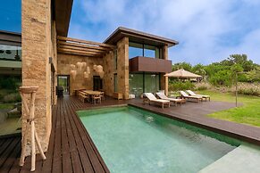 Troya Regal Villa By Cadenzalux