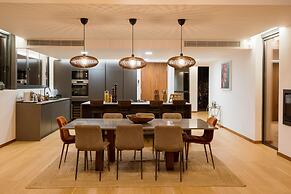 Troya Regal Villa By Cadenzalux