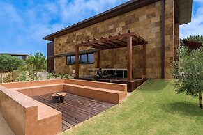 Troya Regal Villa By Cadenzalux