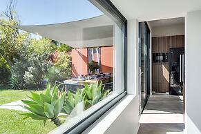 Garden Seaside Villa by Cadenzalux