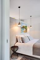 Garden Seaside Villa by Cadenzalux