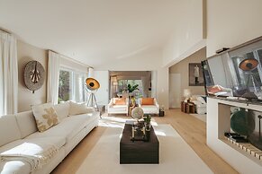 Light Villa by Cadenzalux