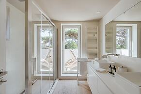 Light Villa by Cadenzalux