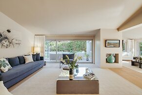 Light Villa by Cadenzalux