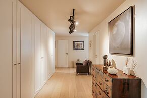 Light Villa by Cadenzalux