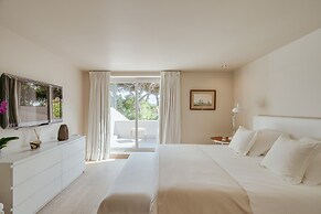 Light Villa by Cadenzalux