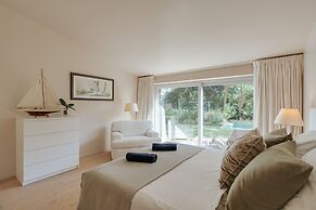 Light Villa by Cadenzalux