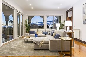 Seafront Manor by Cadenzalux