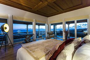 Seafront Manor by Cadenzalux