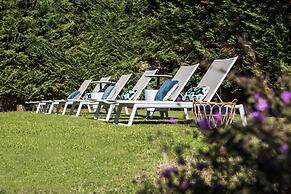 Seafront Manor by Cadenzalux