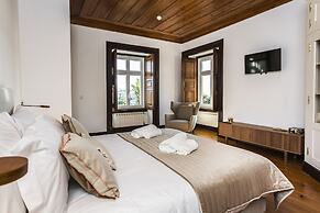 Seafront Manor by Cadenzalux