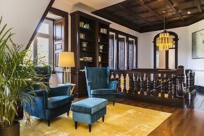 Seafront Manor by Cadenzalux