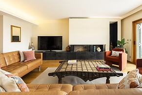Estoril Queen s Apartment by Cadenzalux