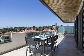 Estoril Queen s Apartment by Cadenzalux