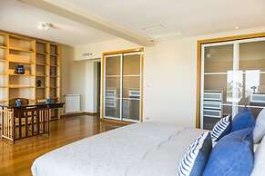 Estoril Queen s Apartment by Cadenzalux