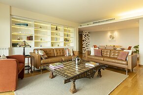 Estoril Queen s Apartment by Cadenzalux