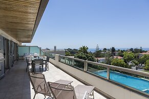 Estoril Queen s Apartment by Cadenzalux