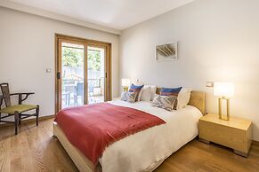 Estoril Queen s Apartment by Cadenzalux