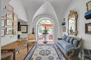 Villa Oasis by Cadenzalux