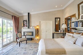 Villa Oasis by Cadenzalux