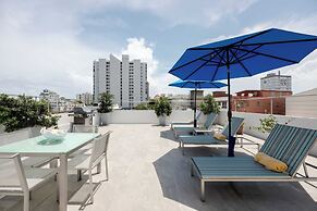 Santurce Urban Lodge