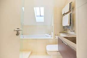 The Hampstead Garden Hideaway - 5bdr Home With Pool and Garden