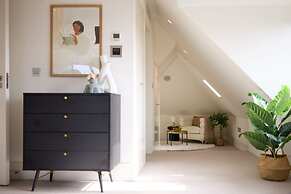 The Hampstead Garden Hideaway - 5bdr Home With Pool and Garden